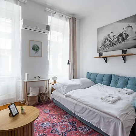 R7 Apartmán